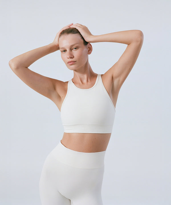 Performance High Neck Sports Bra - Pearl