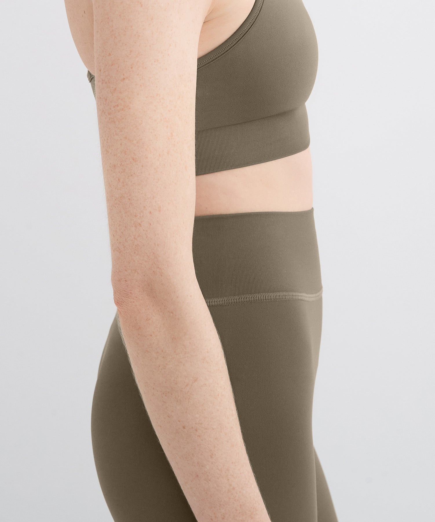 Performance High Rise Leggings - Olive