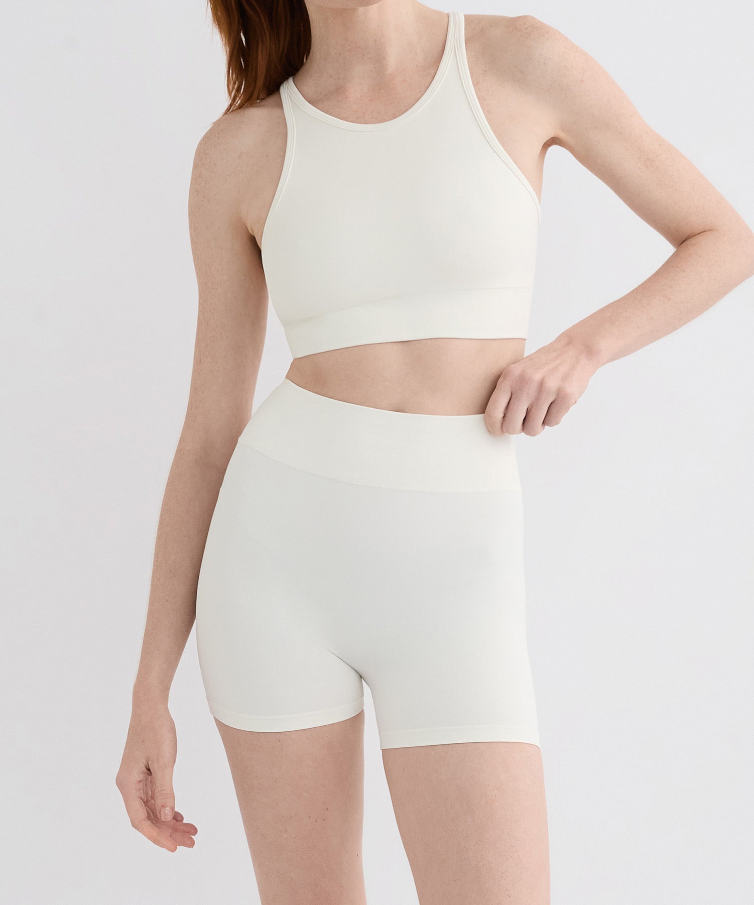Performance High Neck Sports Bra - Pearl