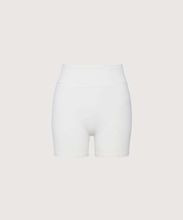 Mid Rise Movement 2" Short - Pearl