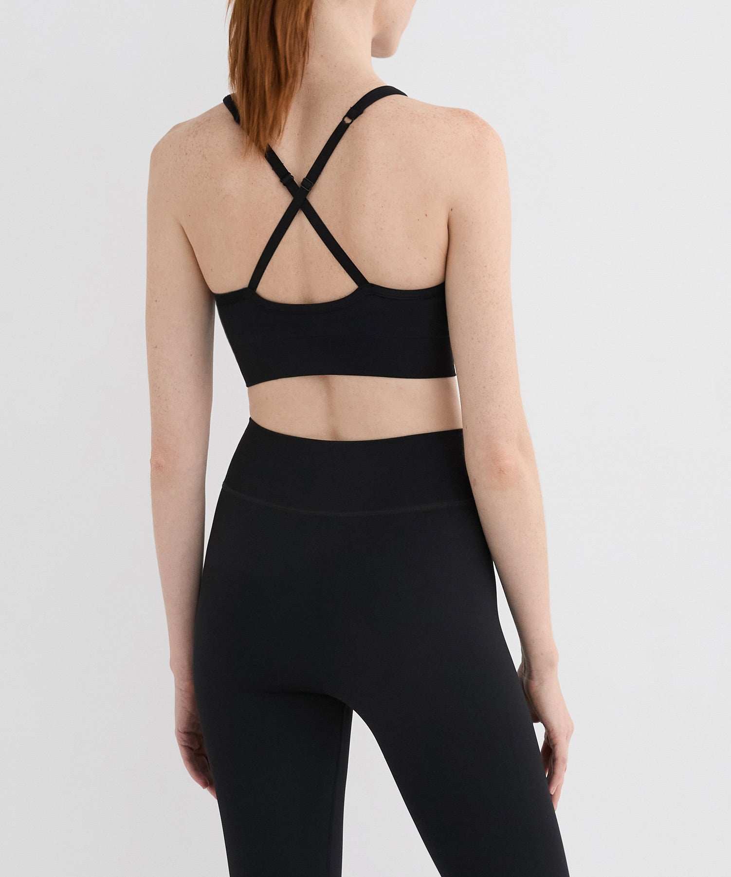 Performance High Neck Sports Bra - Black