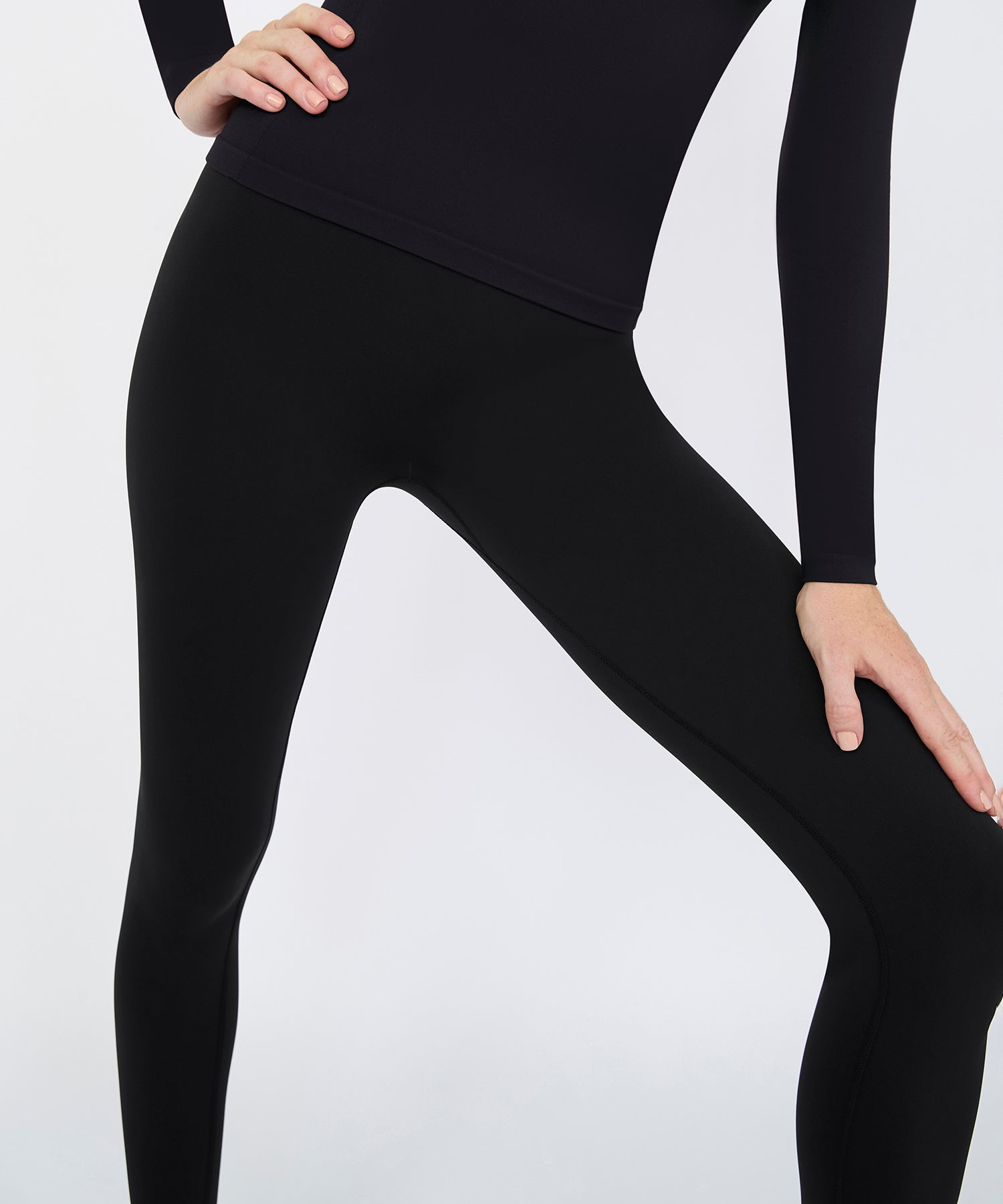 Form Movement High Rise Legging 25" - Black
