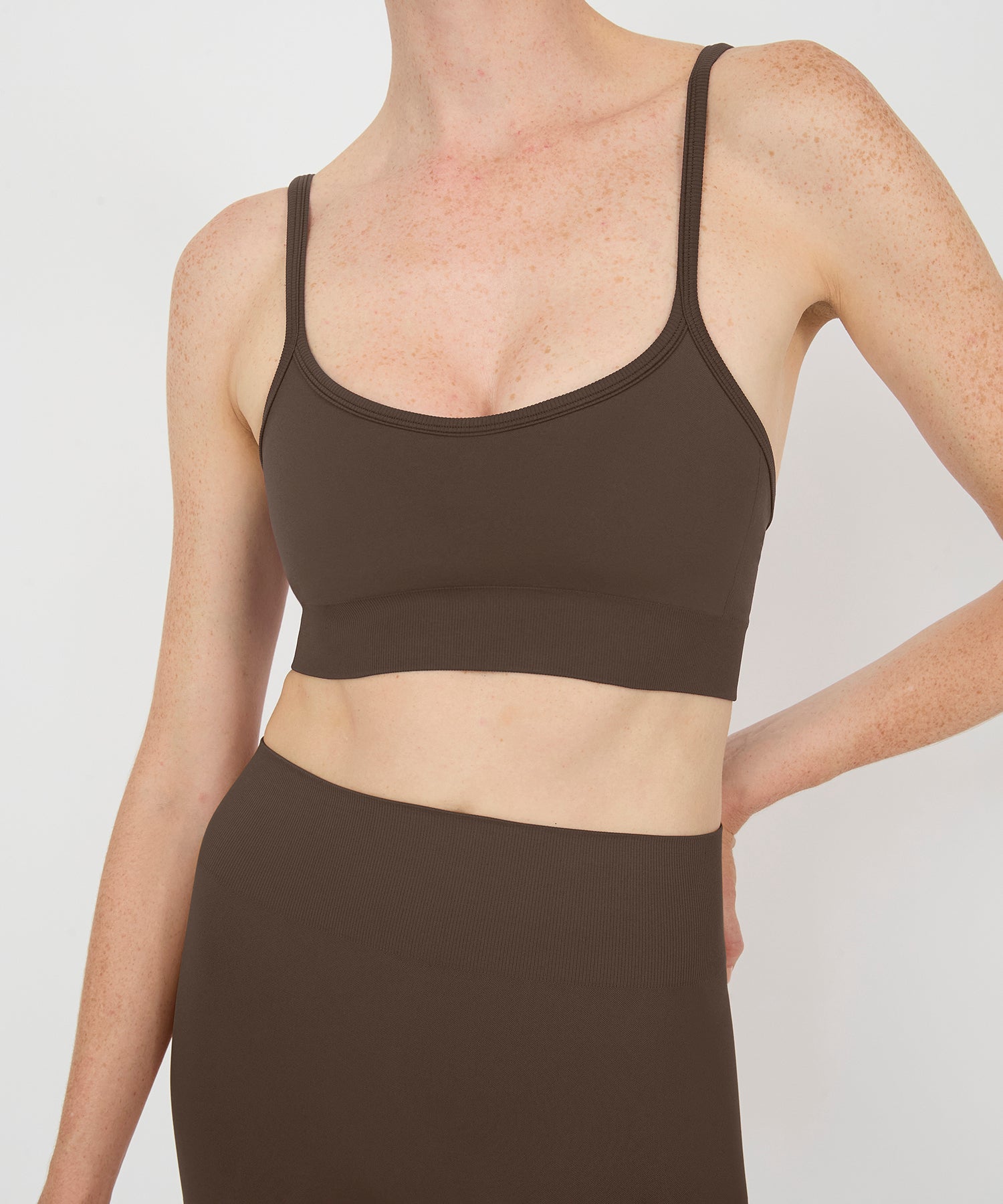 Form Movement V Neck Bra - Acorn